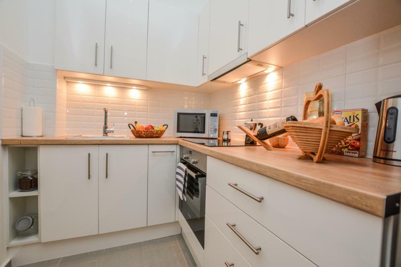 Timeless Apartment With Free Private Parking Budapest Luaran gambar