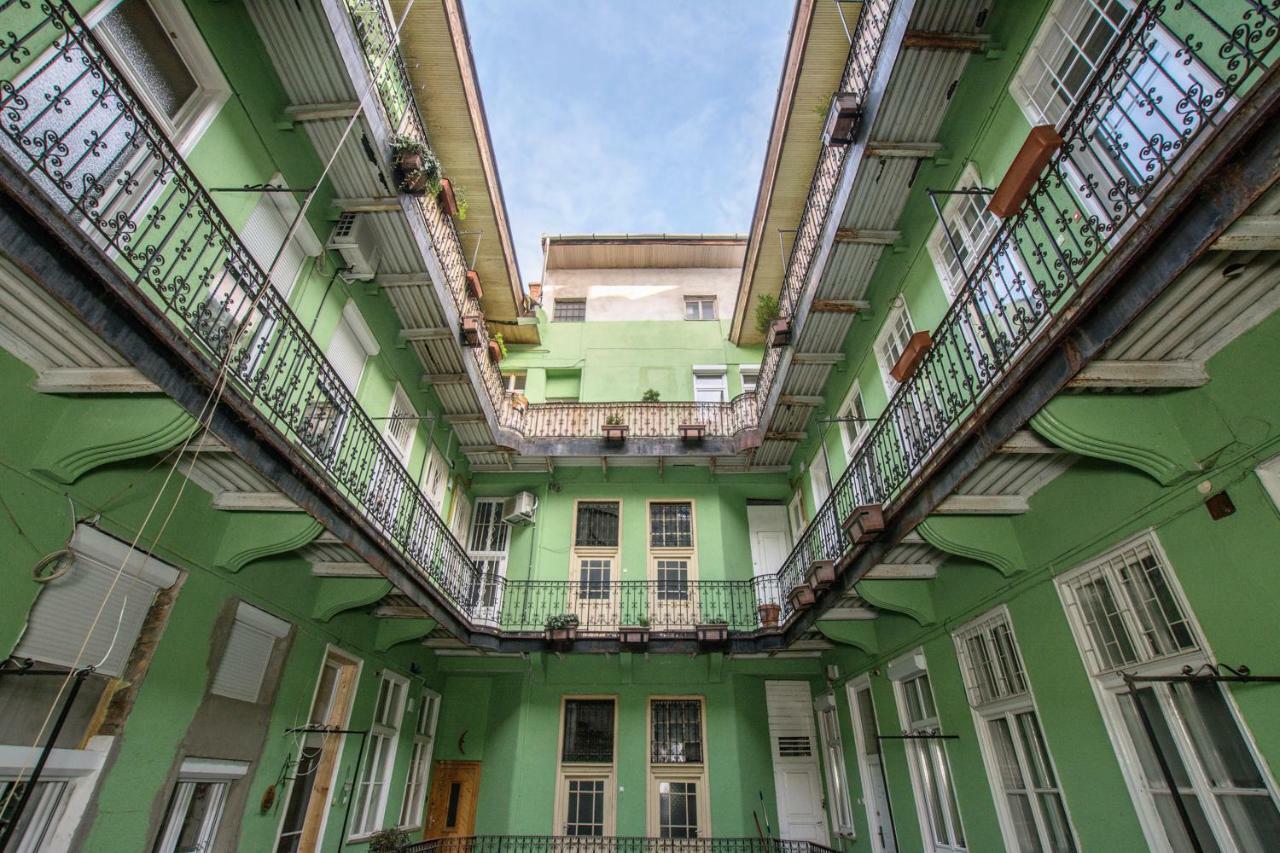 Timeless Apartment With Free Private Parking Budapest Luaran gambar