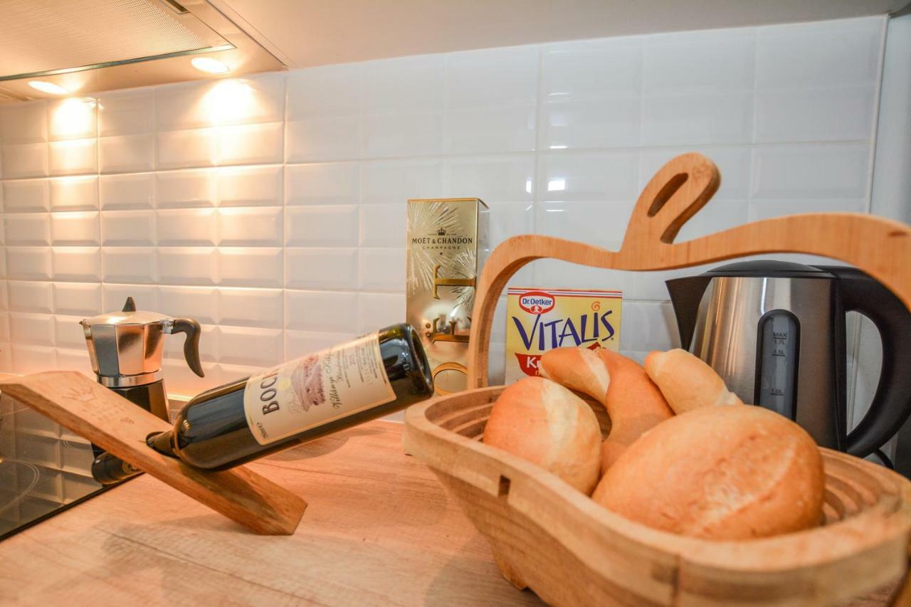 Timeless Apartment With Free Private Parking Budapest Luaran gambar