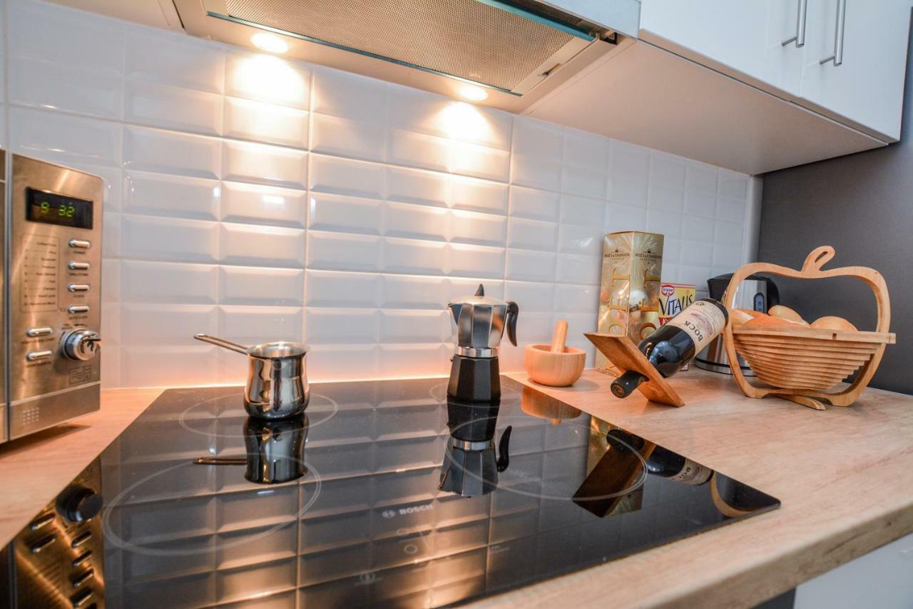 Timeless Apartment With Free Private Parking Budapest Luaran gambar